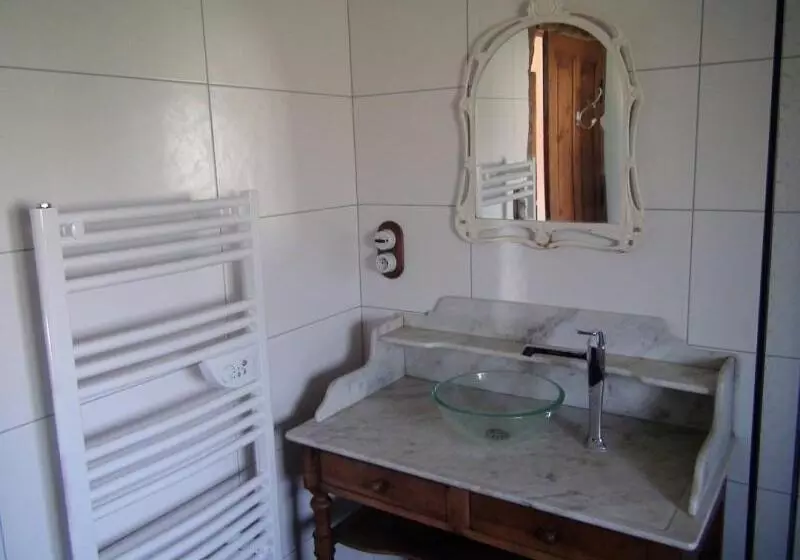 ベッドアンドブレックファースト Chezlesgoyp