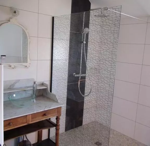 ベッドアンドブレックファースト Chezlesgoyp