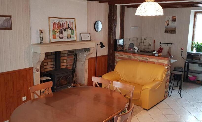 Bed and Breakfast Cour La Dame Chez Béatris Et Christophe Janson