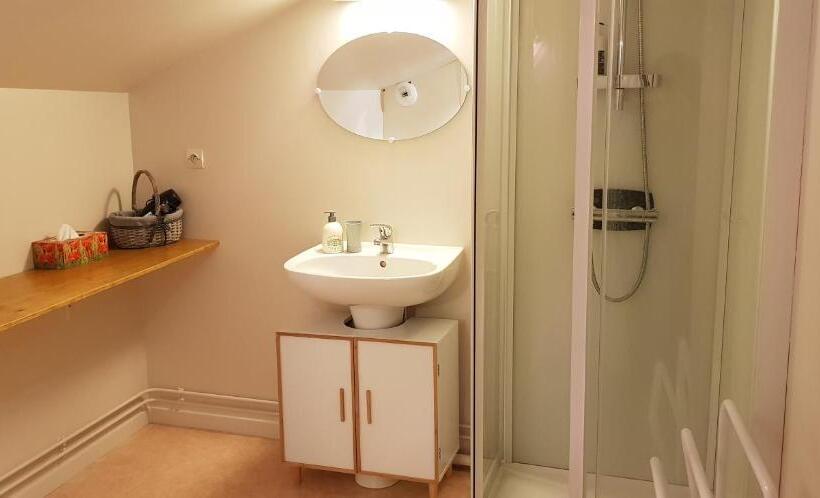 Bed and Breakfast Cour La Dame Chez Béatris Et Christophe Janson