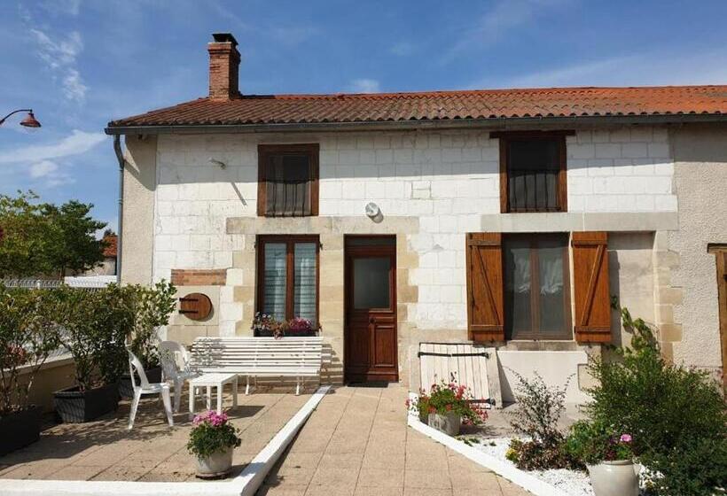 Bed and Breakfast Cour La Dame Chez Béatris Et Christophe Janson