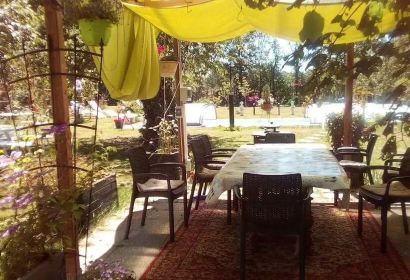 Aamiaismajoitus (B&B) La Longère Des Gillettes