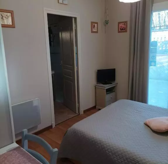 Aamiaismajoitus (B&B) Le Nid De Mésanges