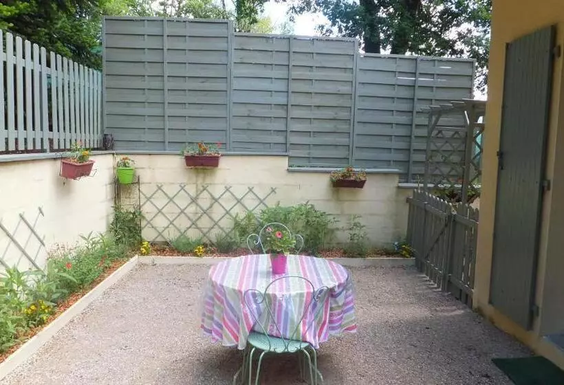 Aamiaismajoitus (B&B) Le Nid De Mésanges