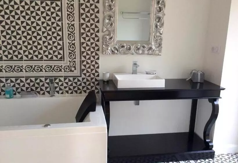 Aamiaismajoitus (B&B) Manoir De Kermilven