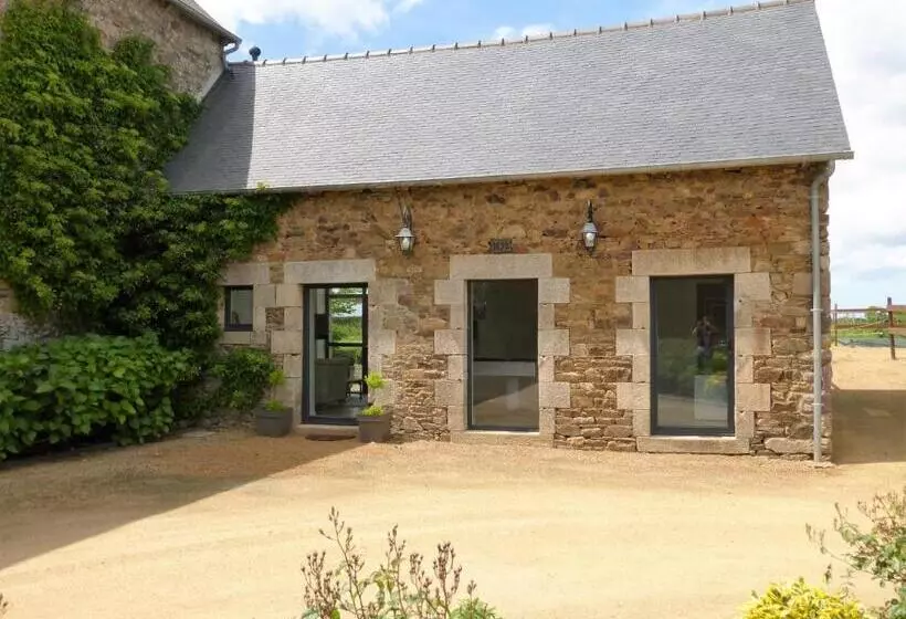 Aamiaismajoitus (B&B) Manoir De Kermilven