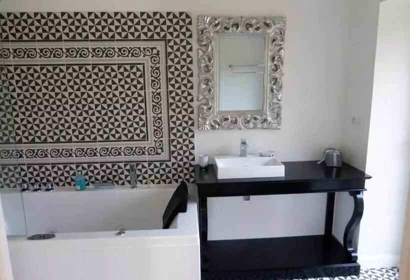 Aamiaismajoitus (B&B) Manoir De Kermilven