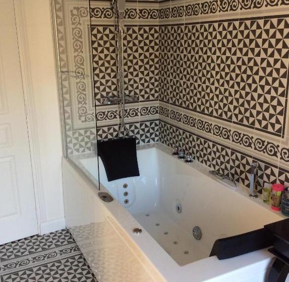 مبيت وإفطار Manoir De Kermilven