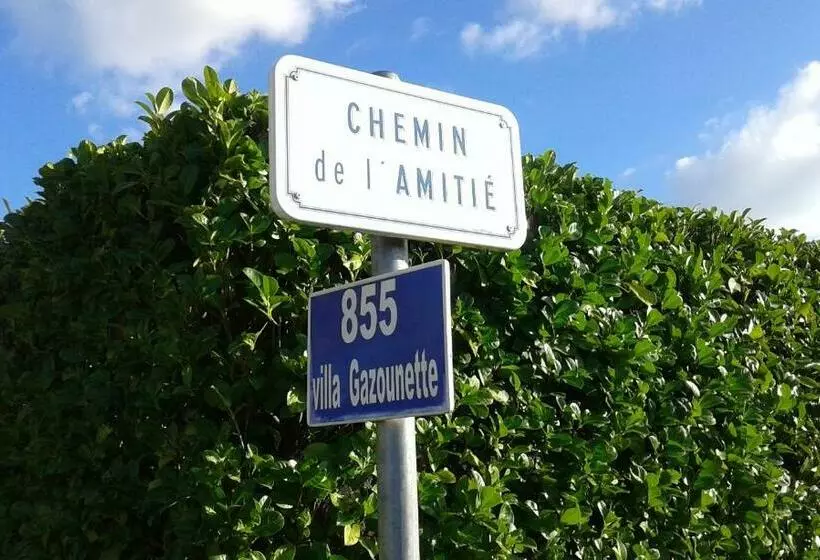 Aamiaismajoitus (B&B) Villa Gazounette