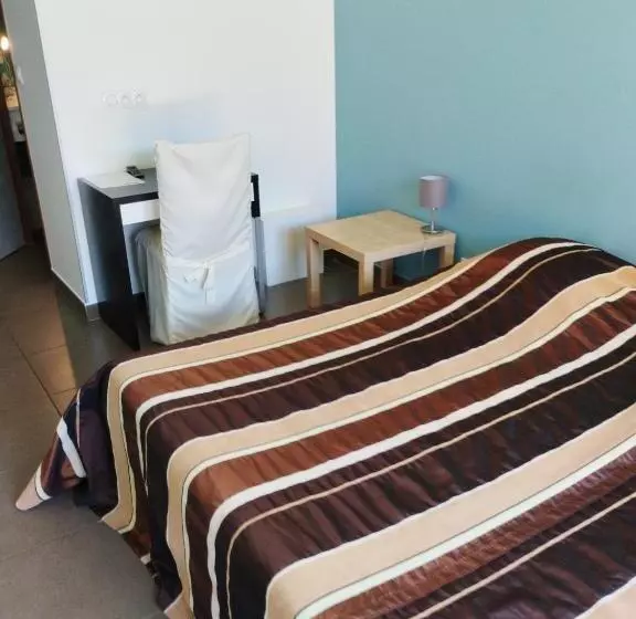 Hotelli Gite De Prejeurin