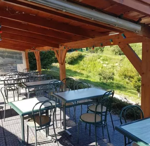 Hotelli Gite De Prejeurin