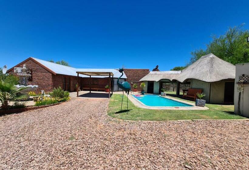 膳宿费 Kalahari Nest