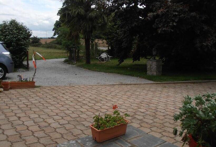 ペンション La Clôture