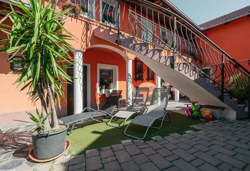 Majatalo Penzion U Hájků