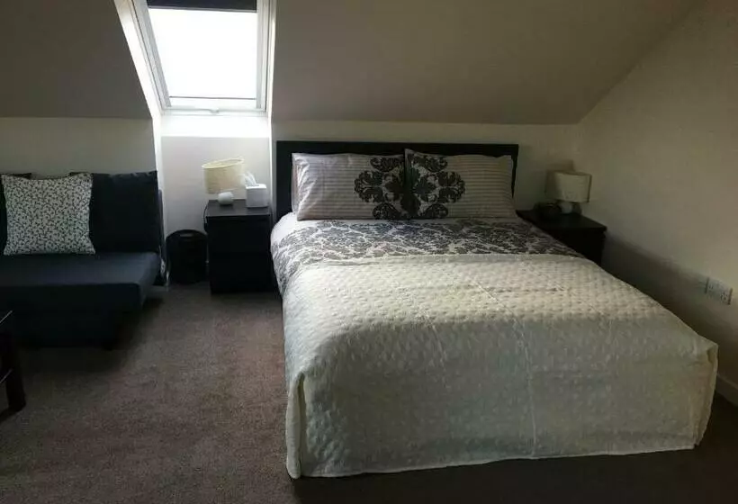 Majatalo Runa Guest House