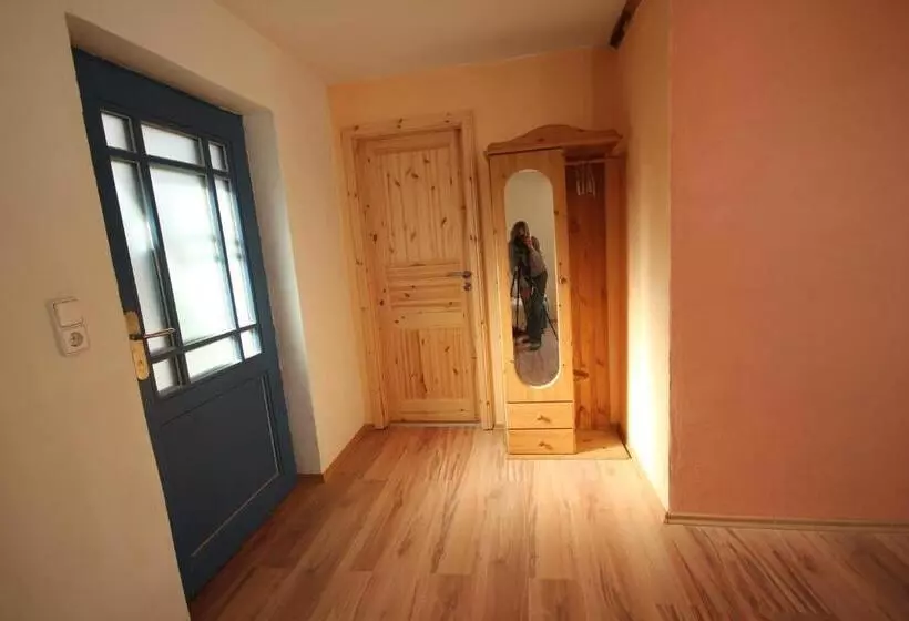 Retkeilymaja Hainich Zeit