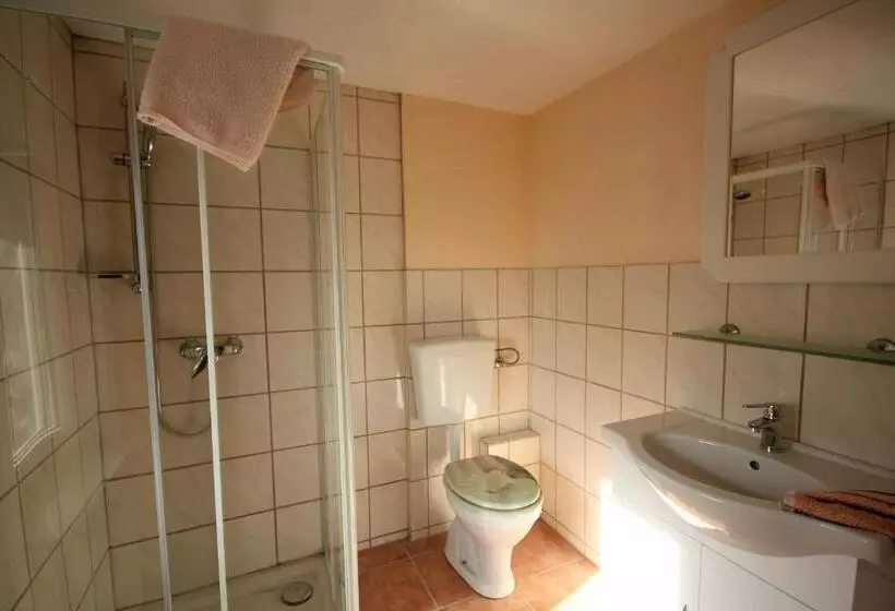 Retkeilymaja Hainich Zeit