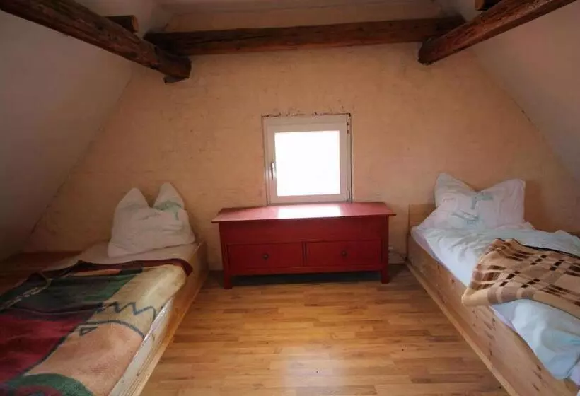 Retkeilymaja Hainich Zeit