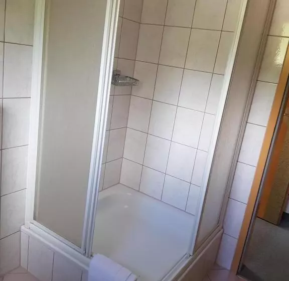 ユースホステル Restaurant Edelweiss