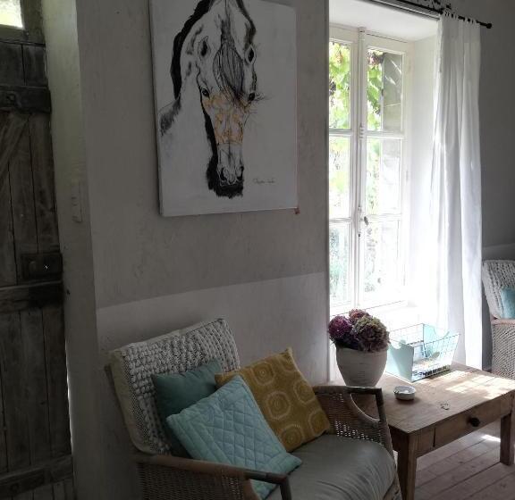 ベッドアンドブレックファースト Chambre D Hôte équestre Au Petit Bonheur