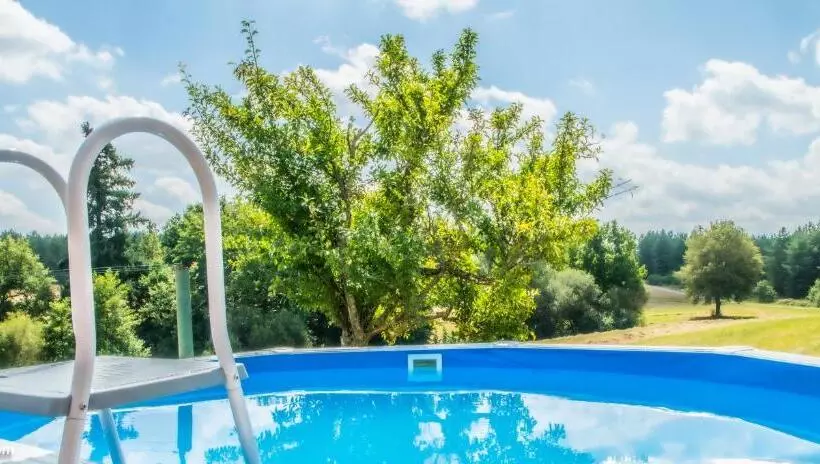 Aamiaismajoitus (B&B) Chambre D Hôtes De La Fontagrille