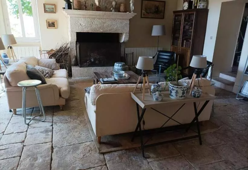 Aamiaismajoitus (B&B) Chez Zaza