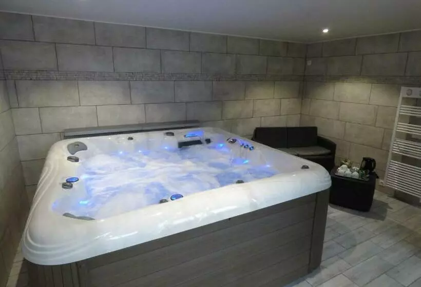 ベッドアンドブレックファースト La Fontainoise