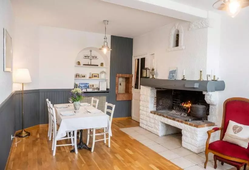 Aamiaismajoitus (B&B) Les Primeveres