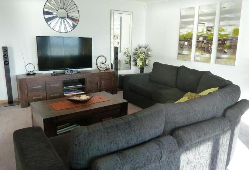 مبيت وإفطار Lewi Waters