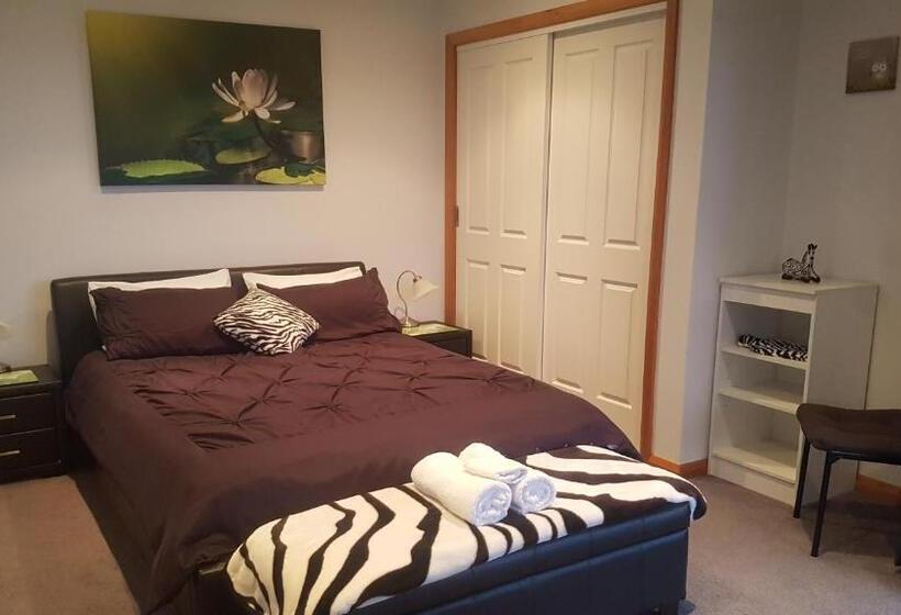 مبيت وإفطار Lewi Waters