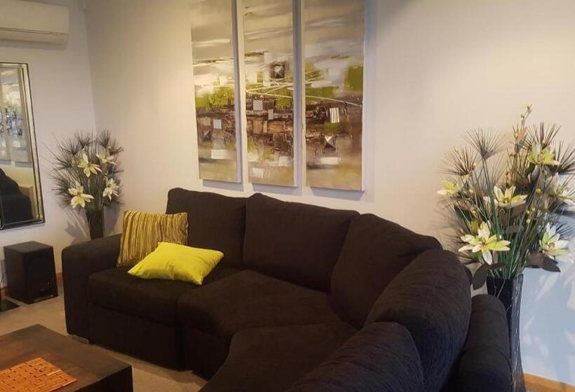 مبيت وإفطار Lewi Waters