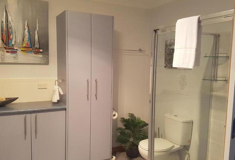 مبيت وإفطار Lewi Waters