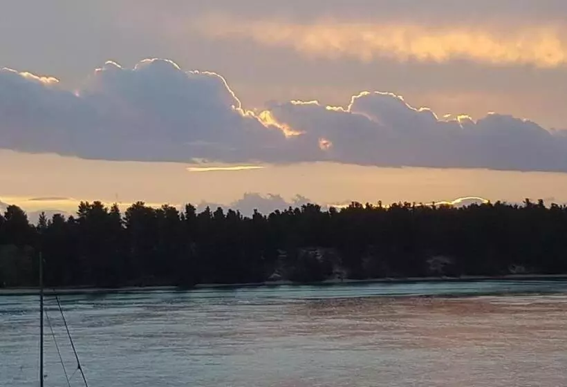 Aamiaismajoitus (B&B) Lewi Waters