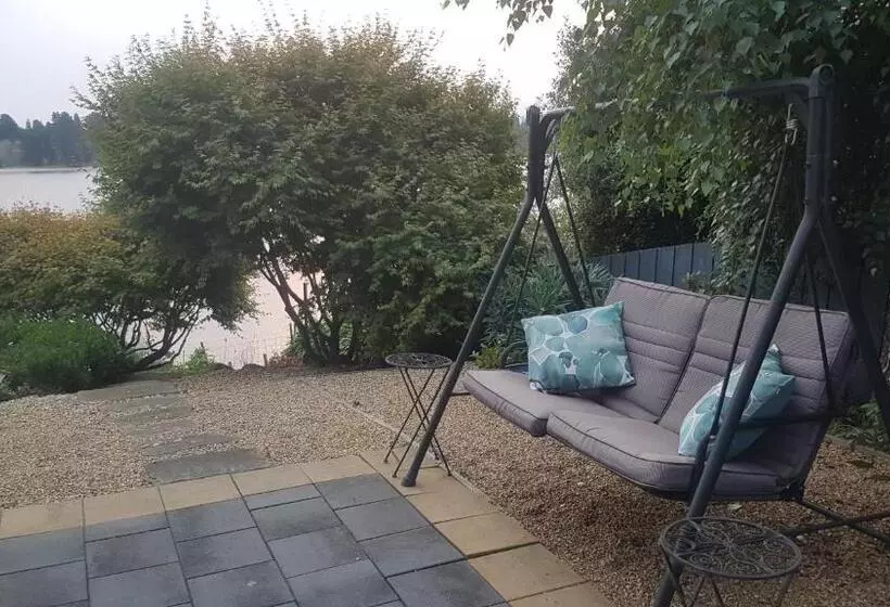 Aamiaismajoitus (B&B) Lewi Waters