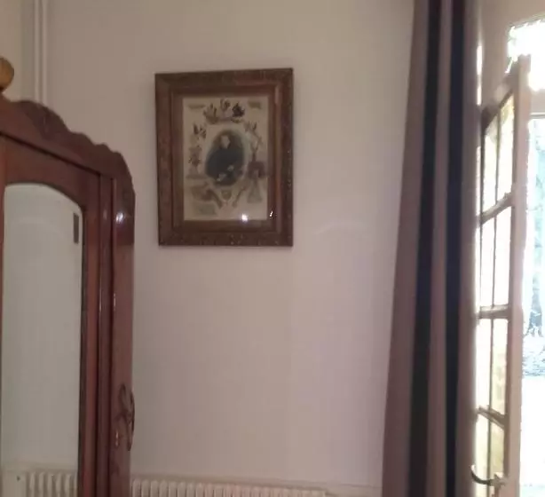 Bernafay Wood B&b
