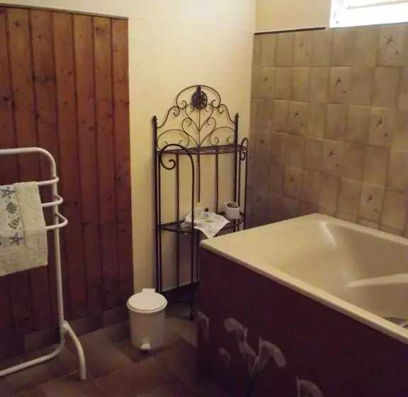 Bernafay Wood B&b