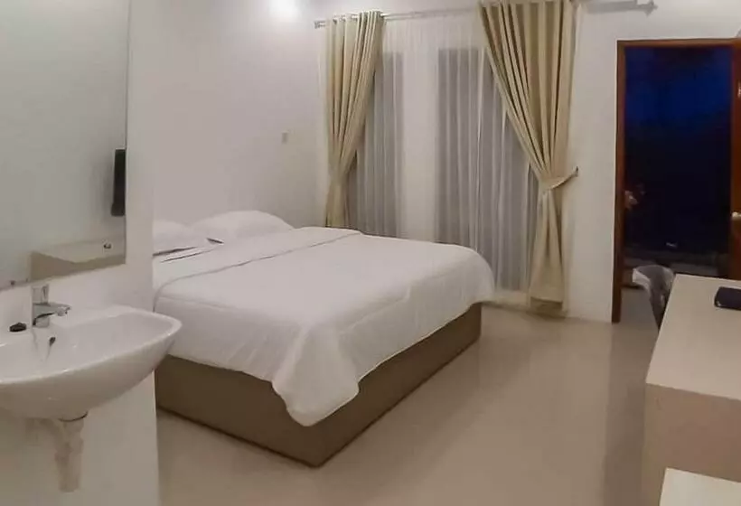 ホテル Reddoorz Near Pantai Madasari Pangandaran