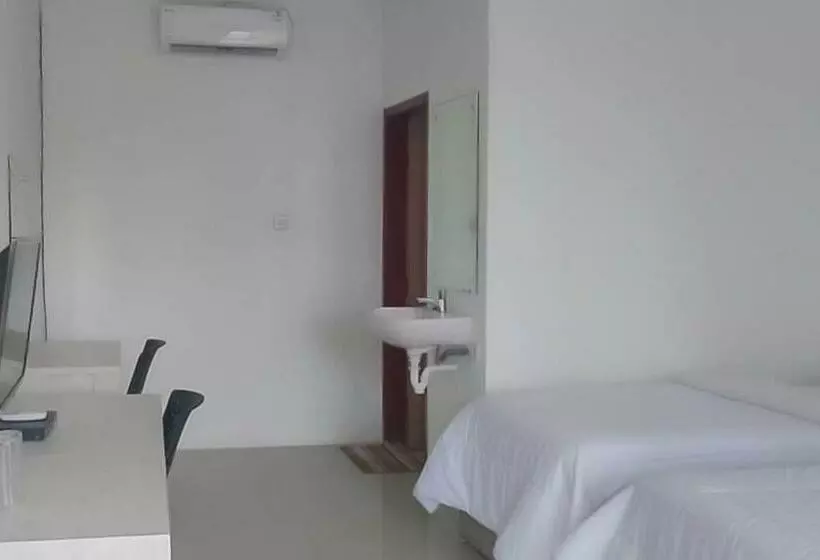 ホテル Reddoorz Near Pantai Madasari Pangandaran