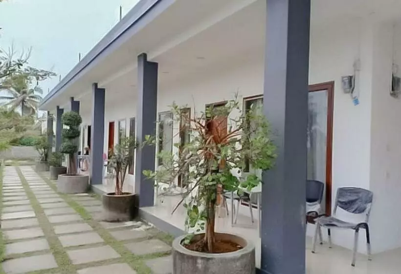 ホテル Reddoorz Near Pantai Madasari Pangandaran