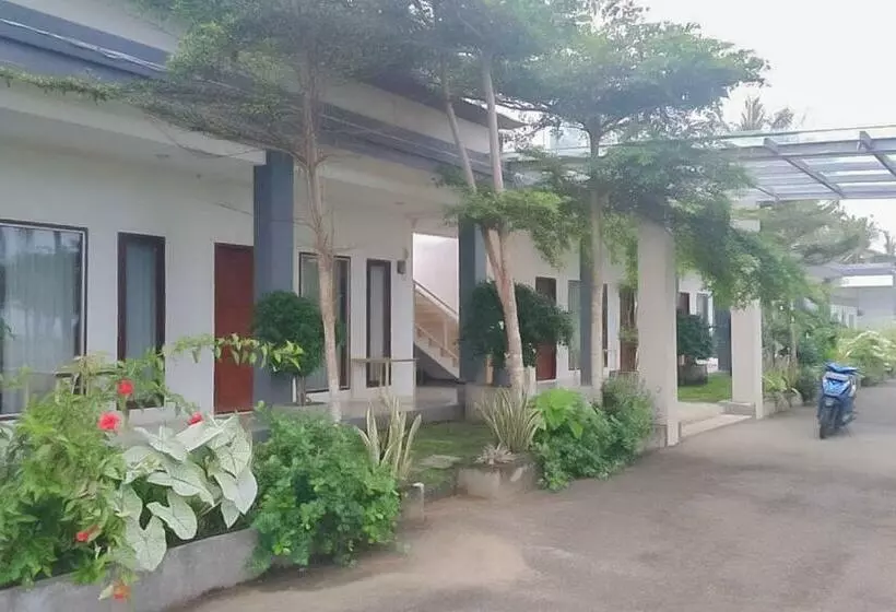 ホテル Reddoorz Near Pantai Madasari Pangandaran