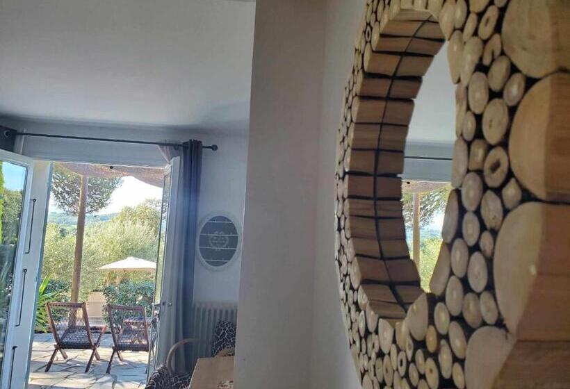 펜션 La Fontaine Au Loup