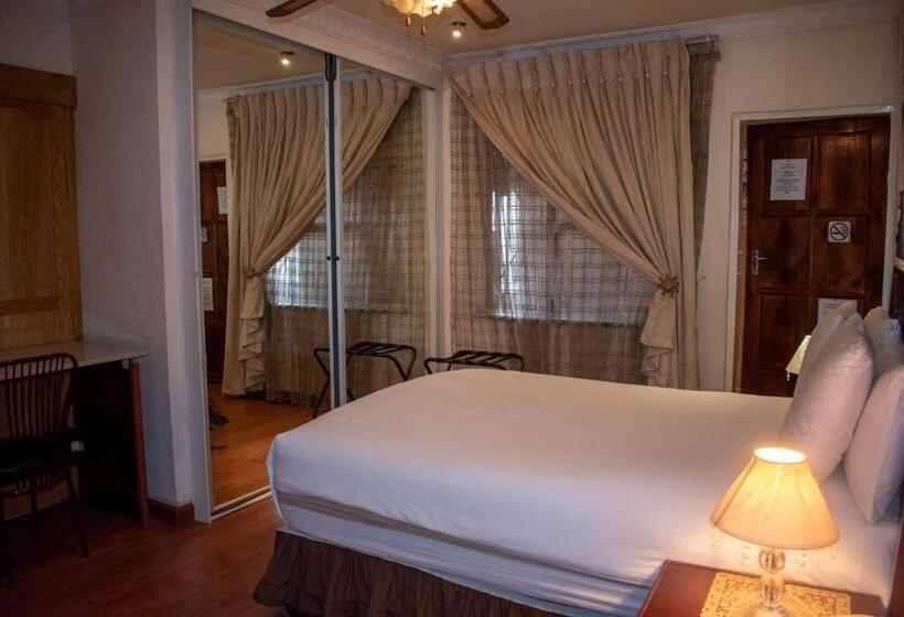 پانسیون Lenasia Guest Lodge