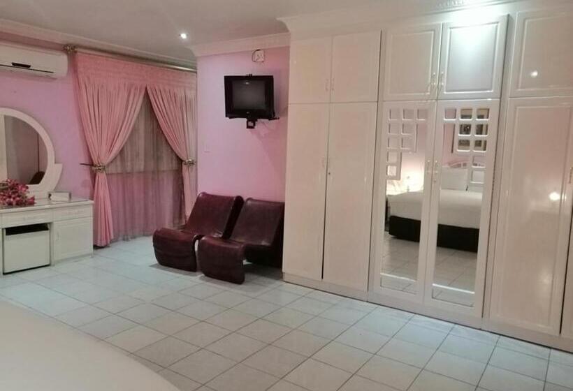 پانسیون Lenasia Guest Lodge