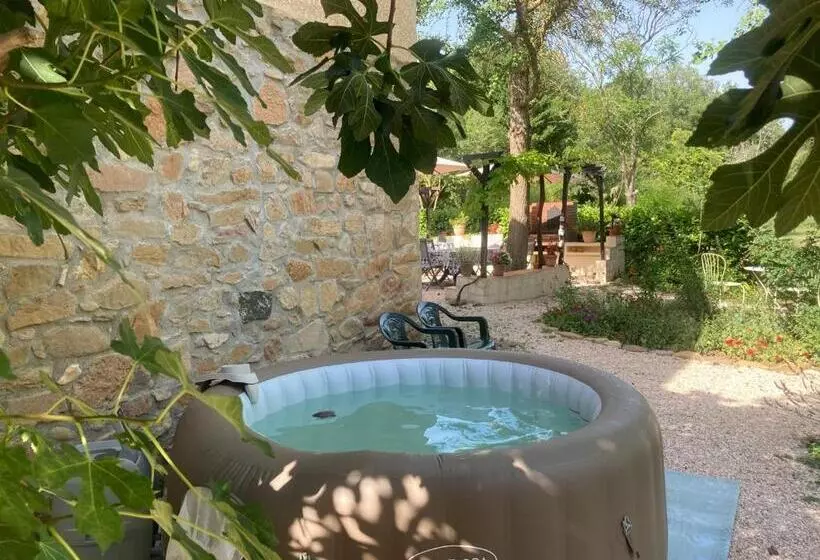 Majatalo Les Deux Chevaux Chambres D’hôtes