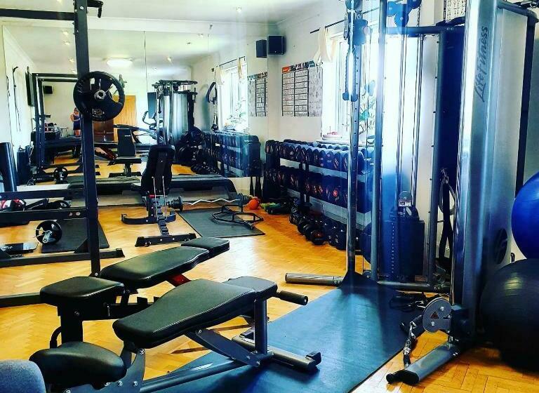 The Green Monkey Lux Suite At The Grumpy Schnauzer B&b Private Hot Tub, Gym, Breakfast, Stunning!