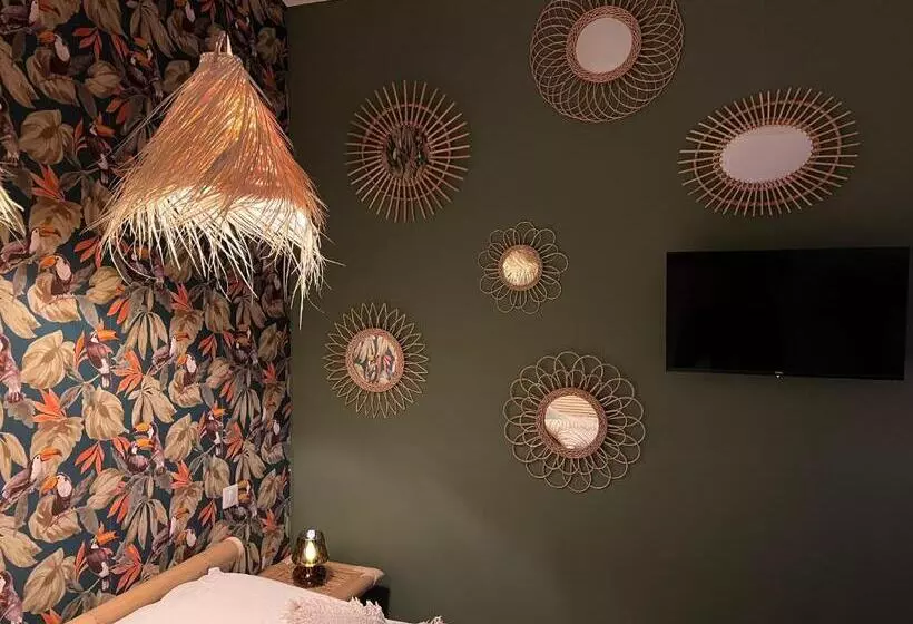 ベッドアンドブレックファースト La Belle Marcelle   Chambre D Hôtes Avec Jacuzzi