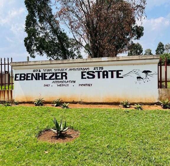 Izinjiki Namacusi Guest House