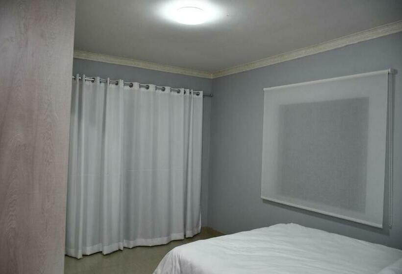 Pension Ndlovu Palace