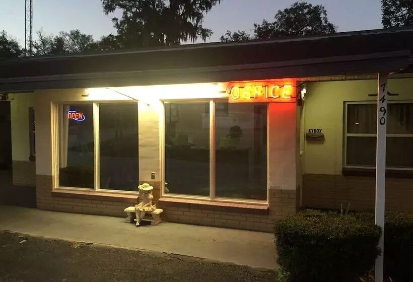 Cadillac Motel Fanning Springs