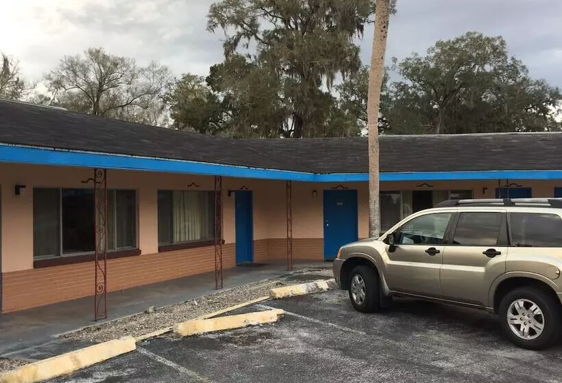 Cadillac Motel Fanning Springs